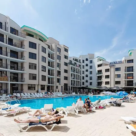 Wifi❤studio With Kitchen & Balcony Pool View❤vi❤ شقة *